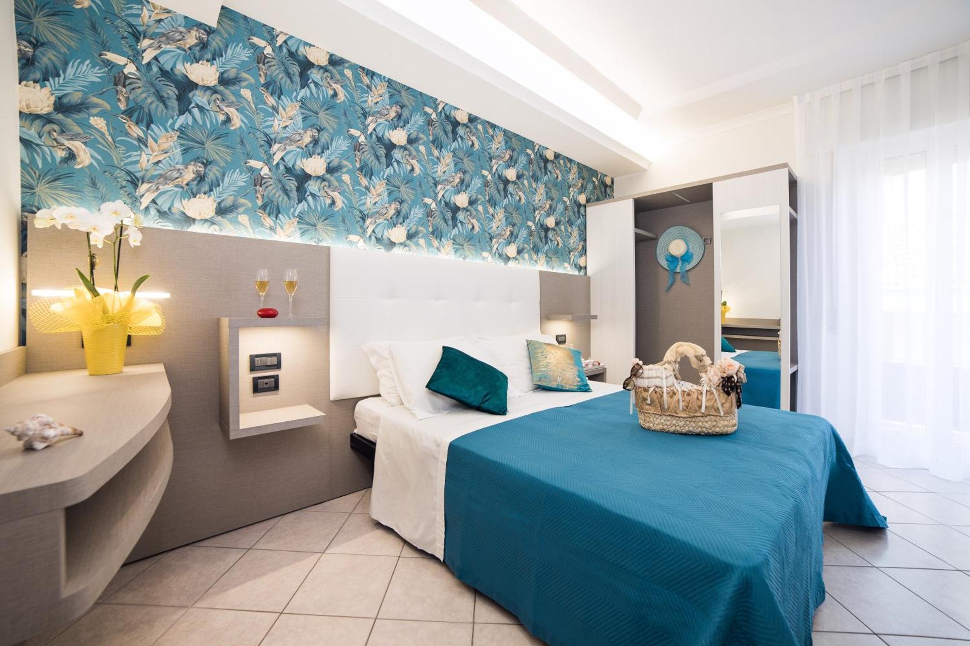 Viva Beach Hotel Rimini Exterior photo